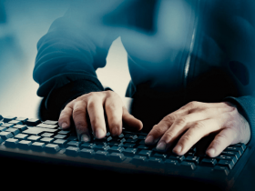 Apple'ı Hackleyen Çocuğun Cezası Belli Oldu