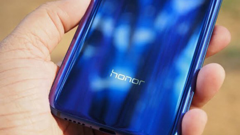 Honor, 5G Destekli Bir Akıllı Telefon Tanıtacak