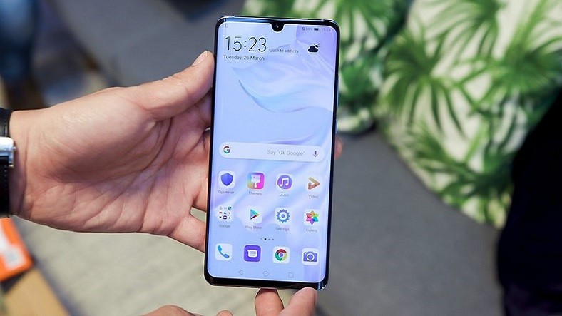 Huawei P30 ve P30 Pro, DC Karartma Güncellemesi Alacak