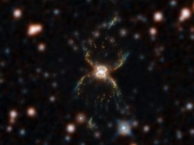 Hubble, Güney Yengeç Bulutsusu'nun Fotoğrafını Çekti
