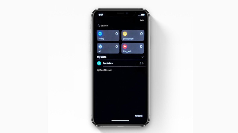 iOS 13'ün Karanlık Modunun Ekran Görüntüsü Ortaya Çıktı