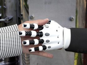 MIT, Nesneleri Görerek ‘Hissedebilen’ Bir Robot Geliştirdi