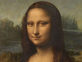Mona Lisa Yalandan Gülümsemiş