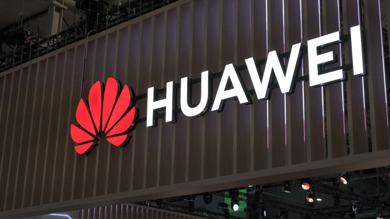 4 Kameralı Yeni Huawei Telefon, TENAA'da Ortaya Çıktı