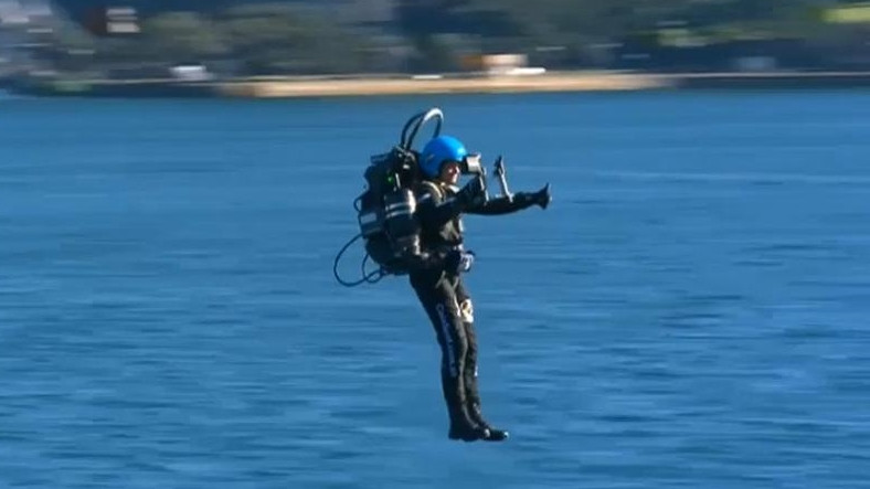 David Mayman, Sydney Opera House Etrafında Jetpack ile Uçtu