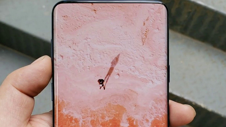 Huawei, Ekrana Gömülü Kamera İçin Yeni Bir Patent Aldı