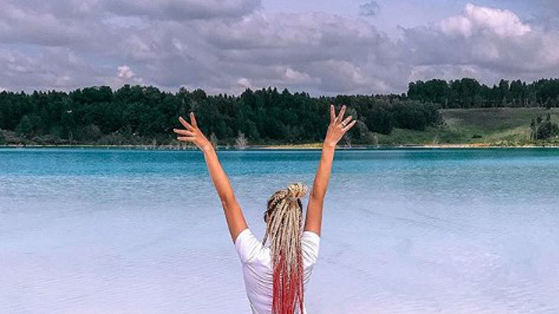 İnsanlar, Instagram Fotoğrafları İçin Toksik Göle Giriyor