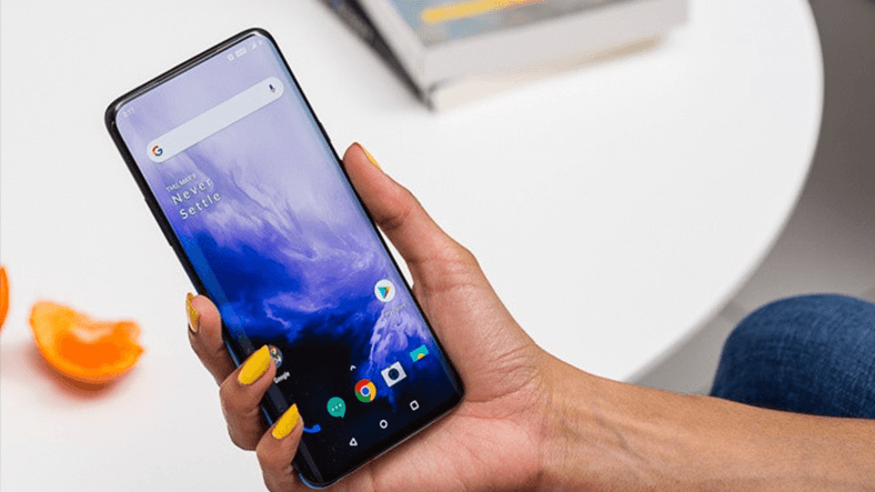 OnePlus 7 Pro, Garip ve Anlamsız Bildirimler Alıyor
